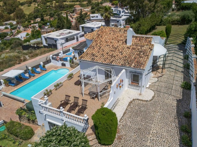 6 Sovrums Villa i Estepona