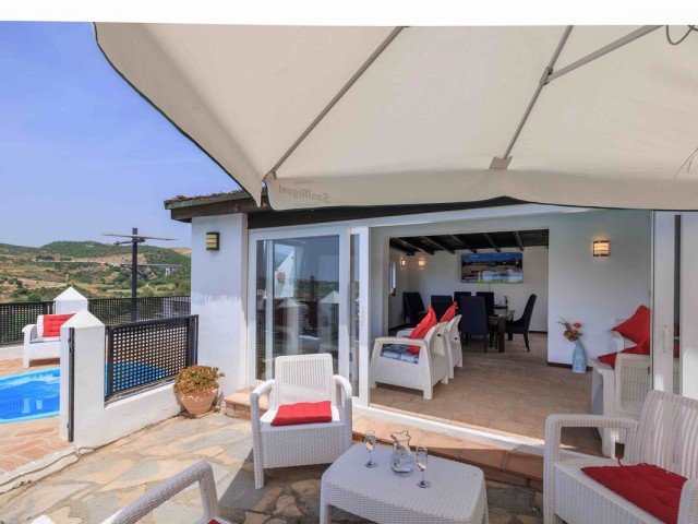 6 Sovrums Villa i Estepona