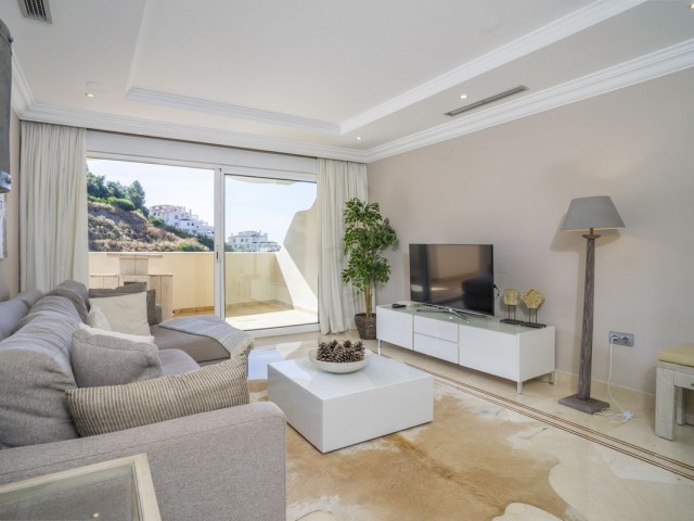 2 Bedrooms Apartment in Nueva Andalucía