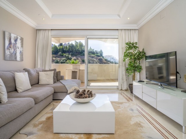 2 Bedrooms Apartment in Nueva Andalucía