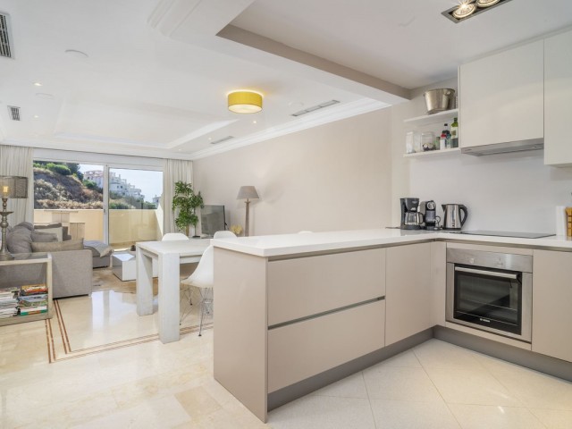 2 Bedrooms Apartment in Nueva Andalucía