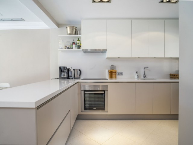 2 Bedrooms Apartment in Nueva Andalucía