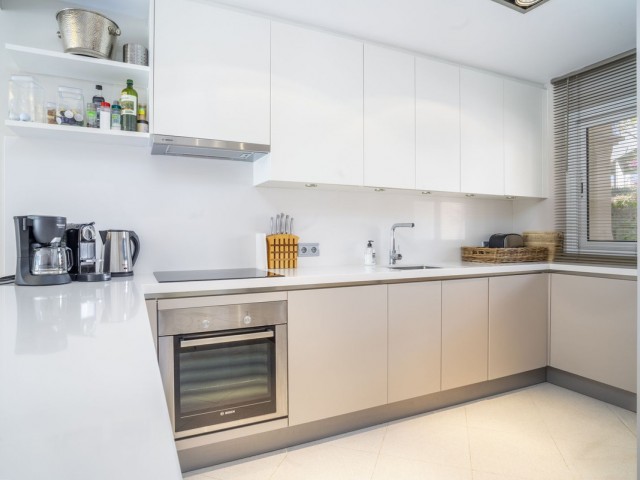 2 Bedrooms Apartment in Nueva Andalucía