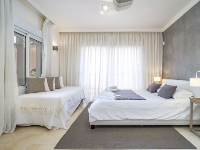 2 Bedrooms Apartment in Nueva Andalucía