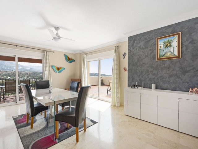 Ático con 3 Dormitorios  en La Cala Hills
