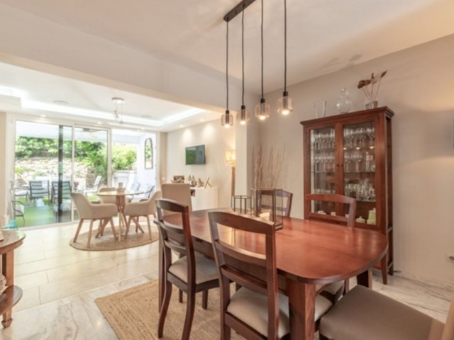 4 Slaapkamer Rijtjeshuis in Manilva