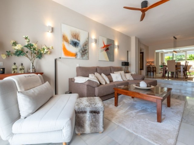 4 Slaapkamer Rijtjeshuis in Manilva