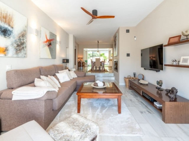 4 Slaapkamer Rijtjeshuis in Manilva