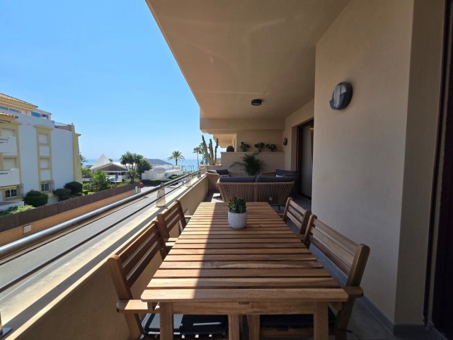 2 Bedrooms Apartment in San Pedro de Alcántara