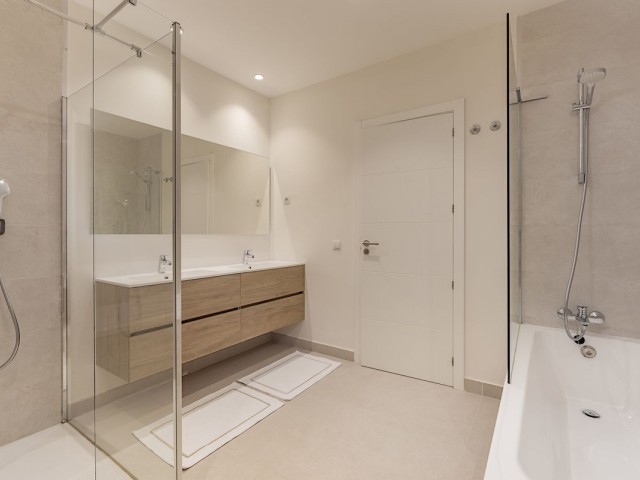 4 Schlafzimmer Villa in Casares Playa