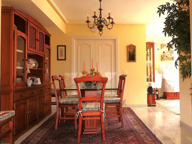 Apartamento con 4 Dormitorios  en Bel Air