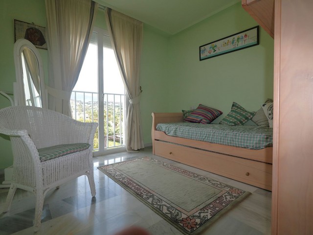 Apartamento con 4 Dormitorios  en Bel Air