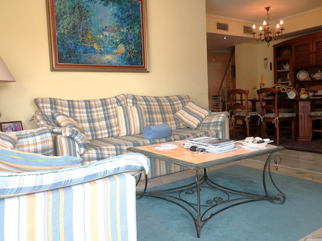 Apartamento con 4 Dormitorios  en Bel Air