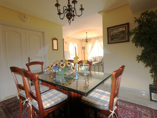 Apartamento con 4 Dormitorios  en Bel Air