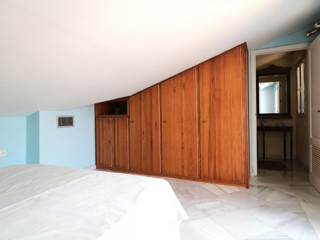 Apartamento con 4 Dormitorios  en Bel Air