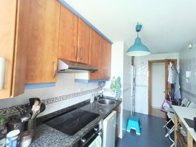Apartamento con 4 Dormitorios  en Torrequebrada