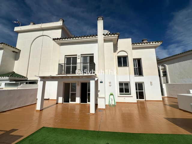 4 Bedrooms Apartment in Málaga