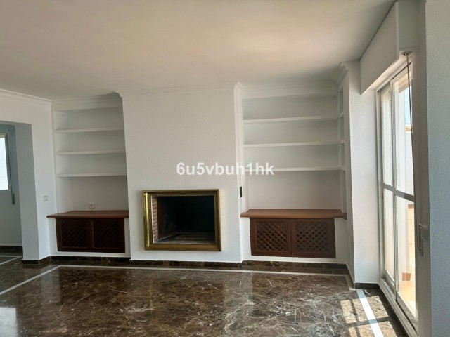 4 Bedrooms Apartment in Málaga