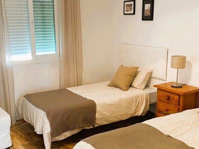 3 Soveroms Villa i Estepona