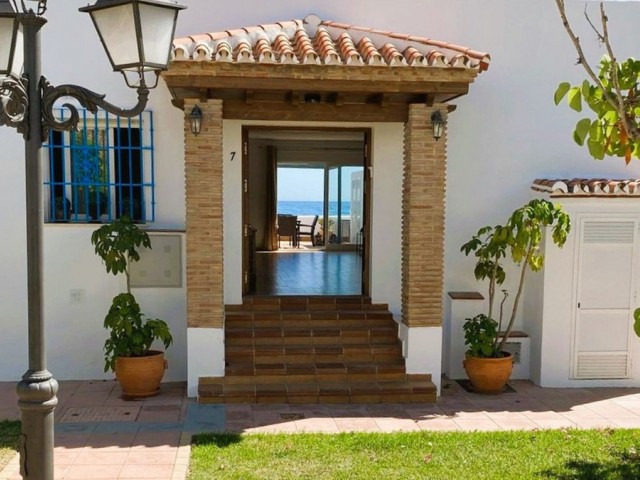 3 Soveroms Villa i Estepona