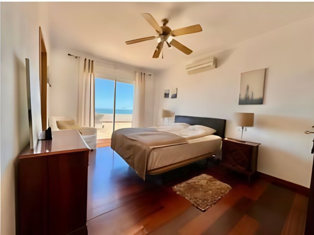 3 Sovrums Villa i Estepona