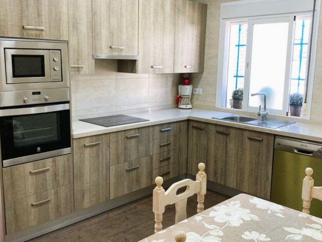 3 Sovrums Villa i Estepona