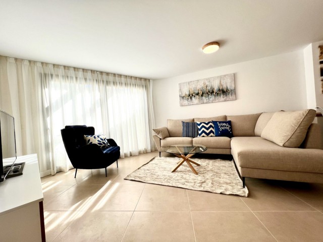 Maison mitoyenne avec 3 Chambres  à Estepona