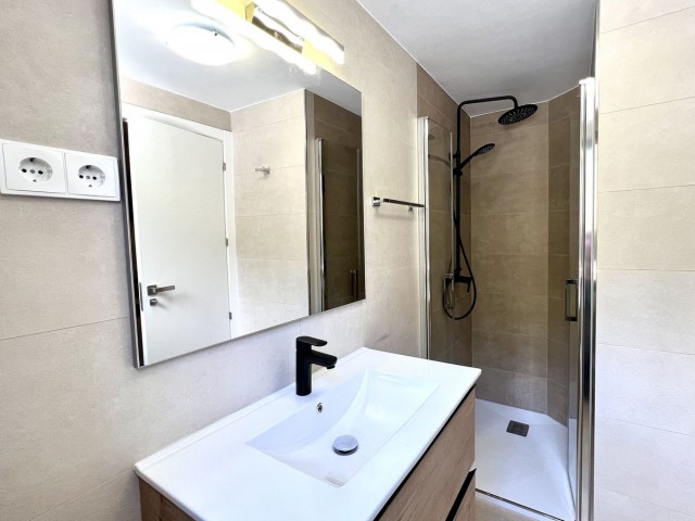 Maison mitoyenne avec 3 Chambres  à Estepona