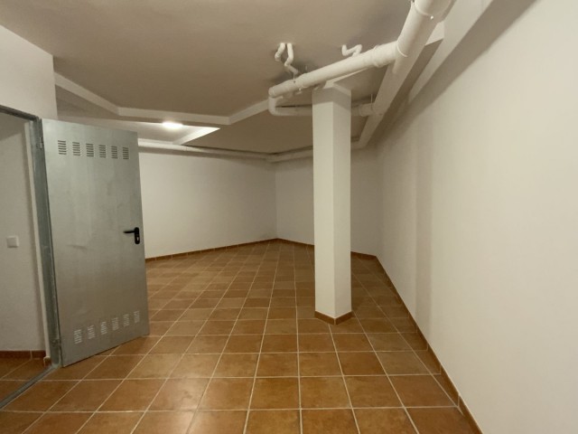 Maison mitoyenne avec 3 Chambres  à Estepona