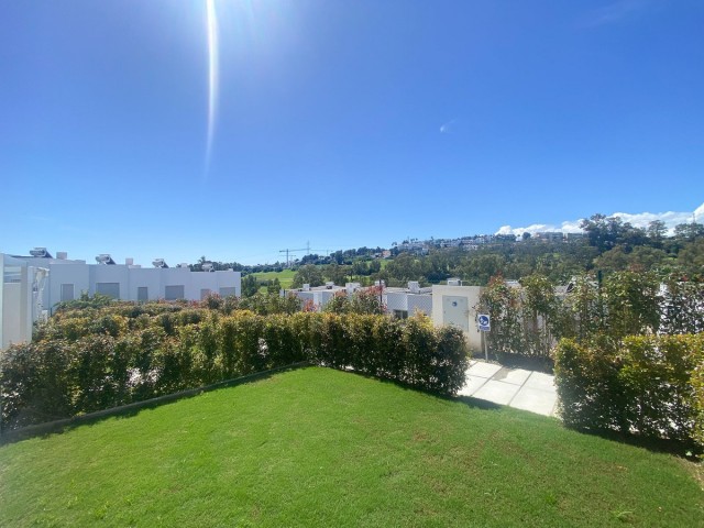 Maison mitoyenne avec 3 Chambres  à Estepona