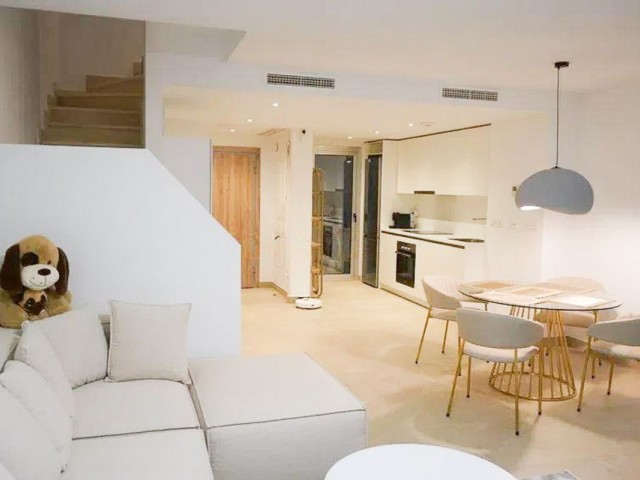 Maison mitoyenne avec 3 Chambres  à Estepona