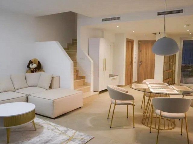 Maison mitoyenne avec 3 Chambres  à Estepona