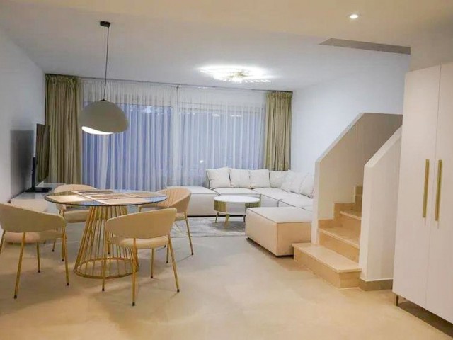 Maison mitoyenne avec 3 Chambres  à Estepona