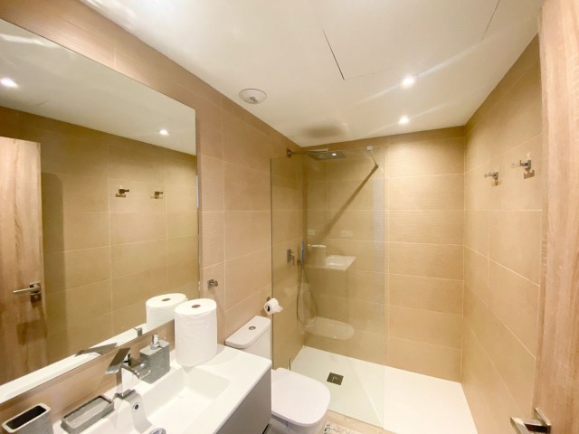 Maison mitoyenne avec 3 Chambres  à Estepona