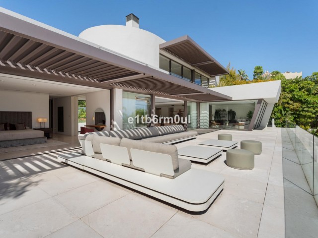 6 Sovrums Villa i La Quinta