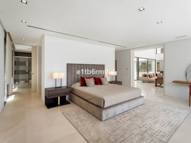 6 Sovrums Villa i La Quinta