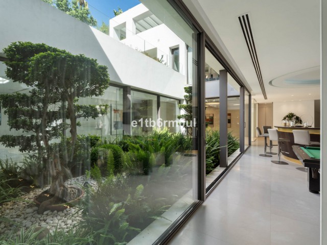 Villa avec 6 Chambres  à La Quinta