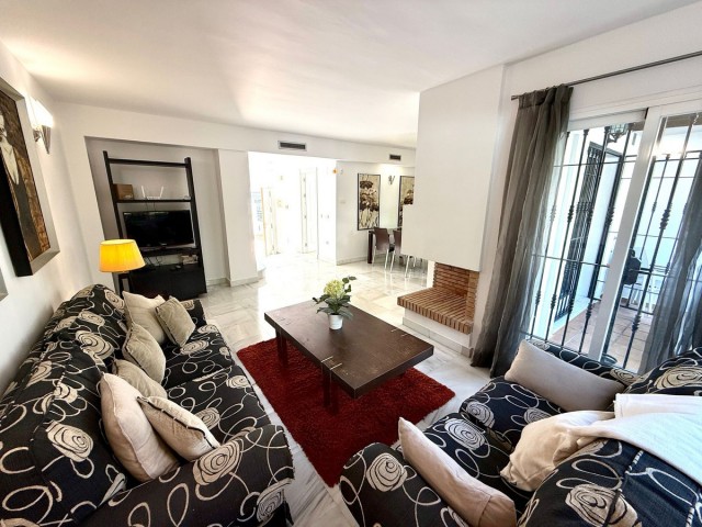 3 Slaapkamer Rijtjeshuis in Nueva Andalucía