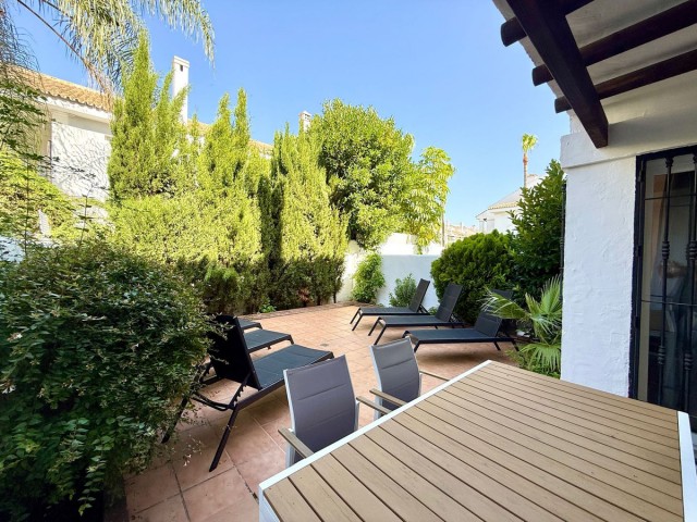 3 Slaapkamer Rijtjeshuis in Nueva Andalucía