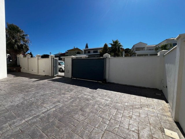 4 Sovrums Villa i Estepona