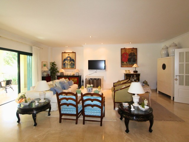 Apartment, San Roque Club, R5064652