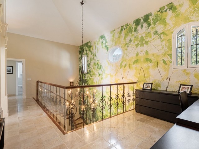 5 Soveroms Villa i Nueva Andalucía