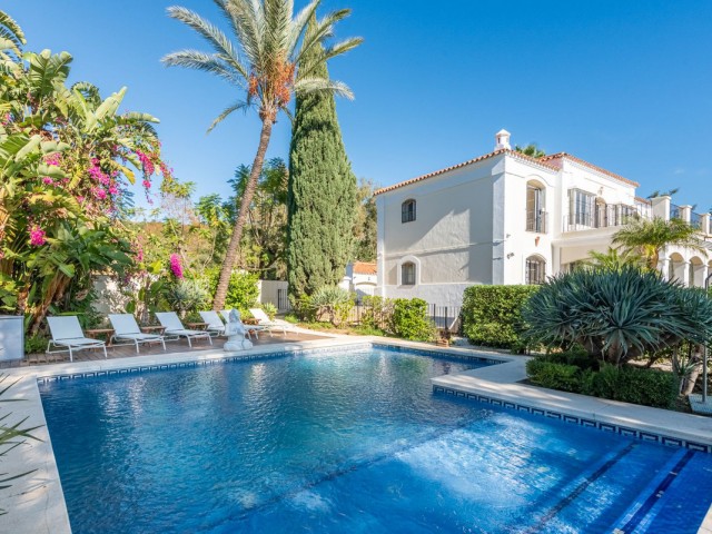 5 Sovrums Villa i Nueva Andalucía