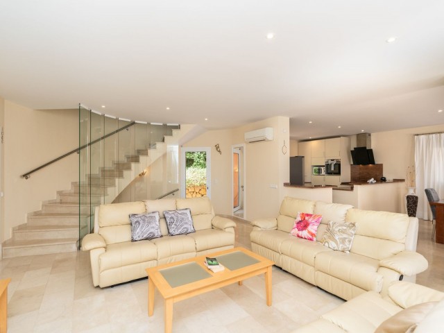 Villa avec 5 Chambres  à La Cala de Mijas
