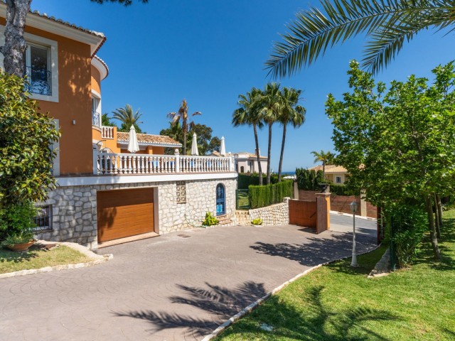 Villa avec 5 Chambres  à La Cala de Mijas