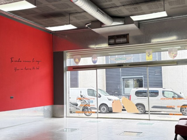 Commercial in Puerto Banús