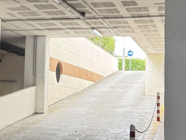 Commercial in Puerto Banús