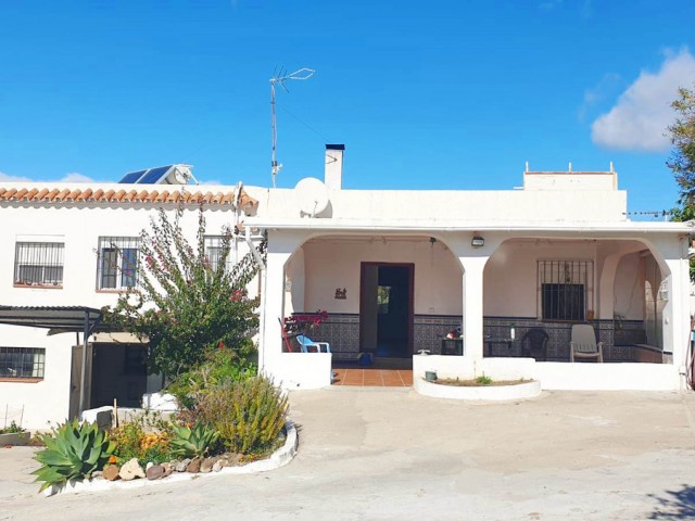 5 Sovrums Villa i Estepona