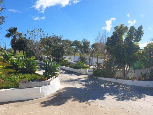 5 Sovrums Villa i Estepona