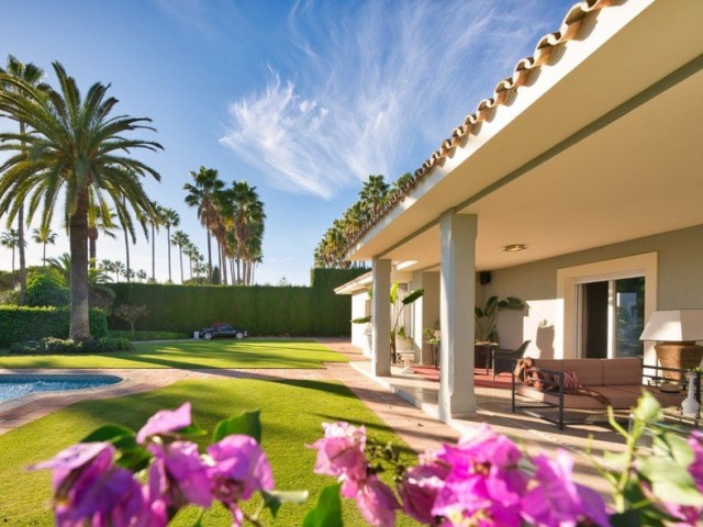 5 Soveroms Villa i Sotogrande